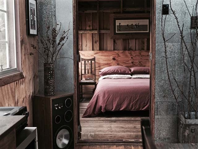 Walkerville Shack — Bedroom