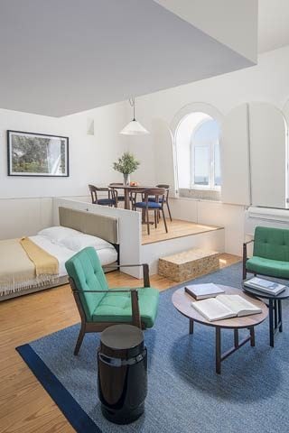 Flattered — Sea view apartment