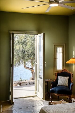 Neos Eros — Master bedroom main building