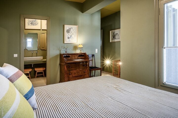 Neos Eros — Second bedroom main building