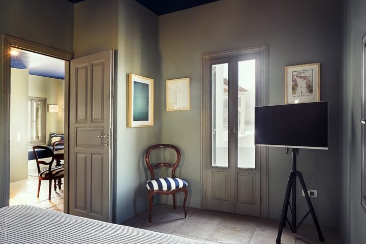Neos Eros — Master bedroom upper level house