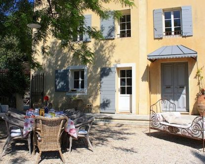 Ferme du Vigneron — Courtyard