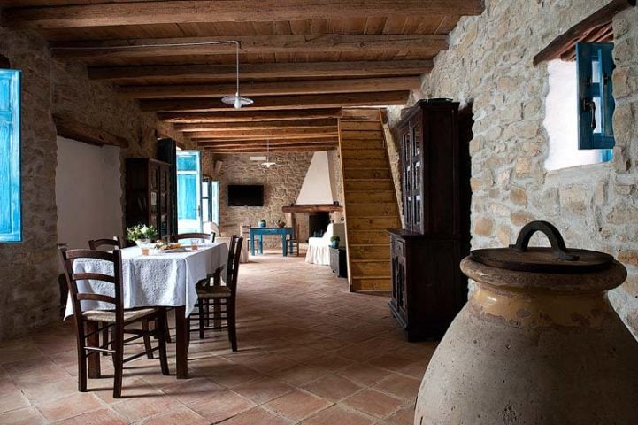 Domu Antiga — Domu Antiga dining area