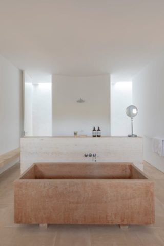 Villa Santanyi — Master bathroom
