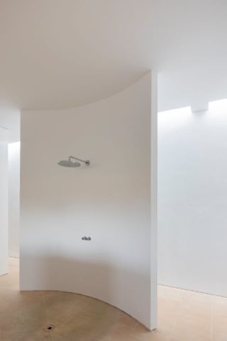 Villa Santanyi — Master bathroom