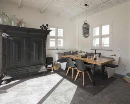 Casa Olhão — Dining area