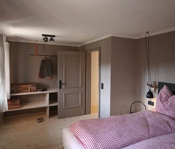 Ansitz Hohenegg — Waldblick