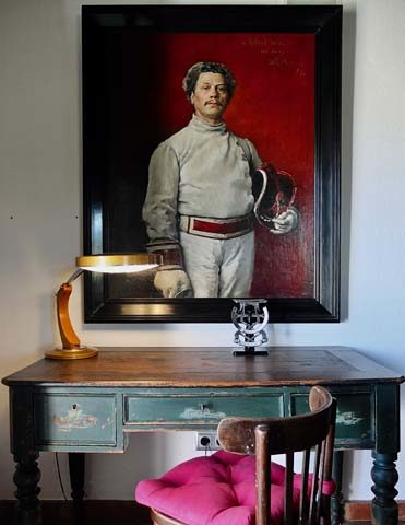 La Finca — Living room detail