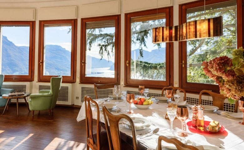 Villa Bellagio — Dining area