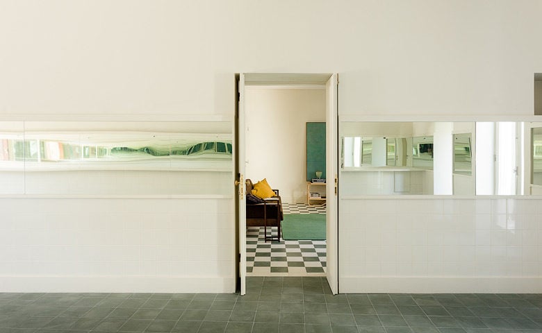 Duas Portas — Hallway