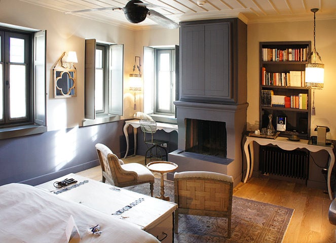 Apeiros Chora — Purple suite