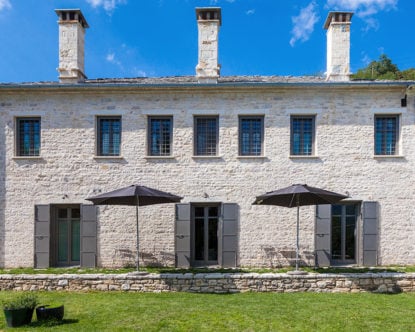 Apeiros Chora — Apeiros Chora