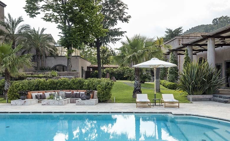 Relais San Giuliano — Pool area