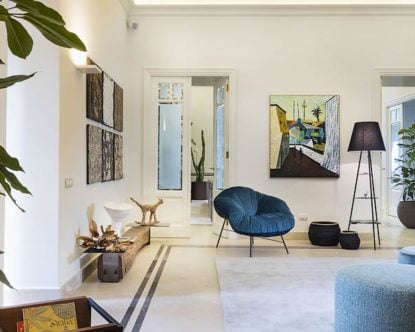 Relais San Giuliano — Lounge area in the villa