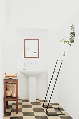 Masseria Di Gregorio — Bathroom