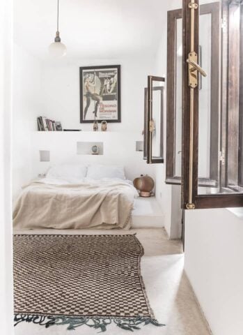 5 Columns — Bedroom 3