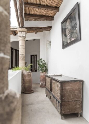 5 Columns — First floor