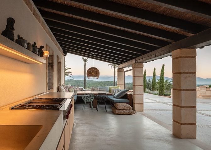 Finca Sonrisa — Outdoor dining