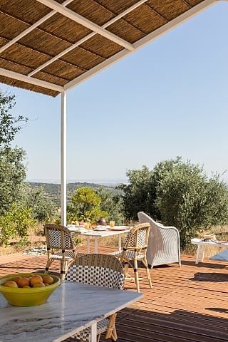 Dá Licença — Breakfast area